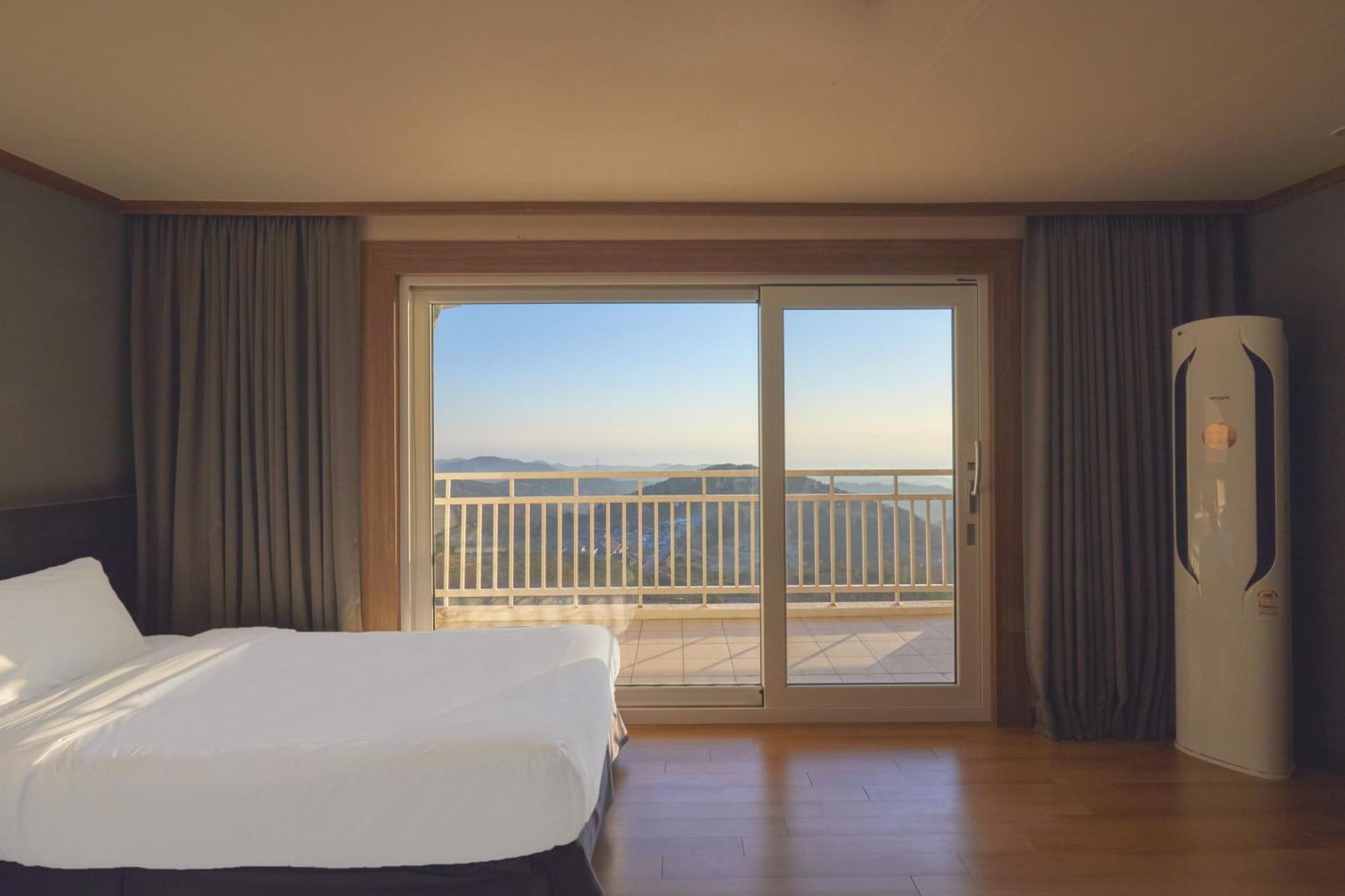 Gyeongju Mauna Ocean Resort Exteriör bild